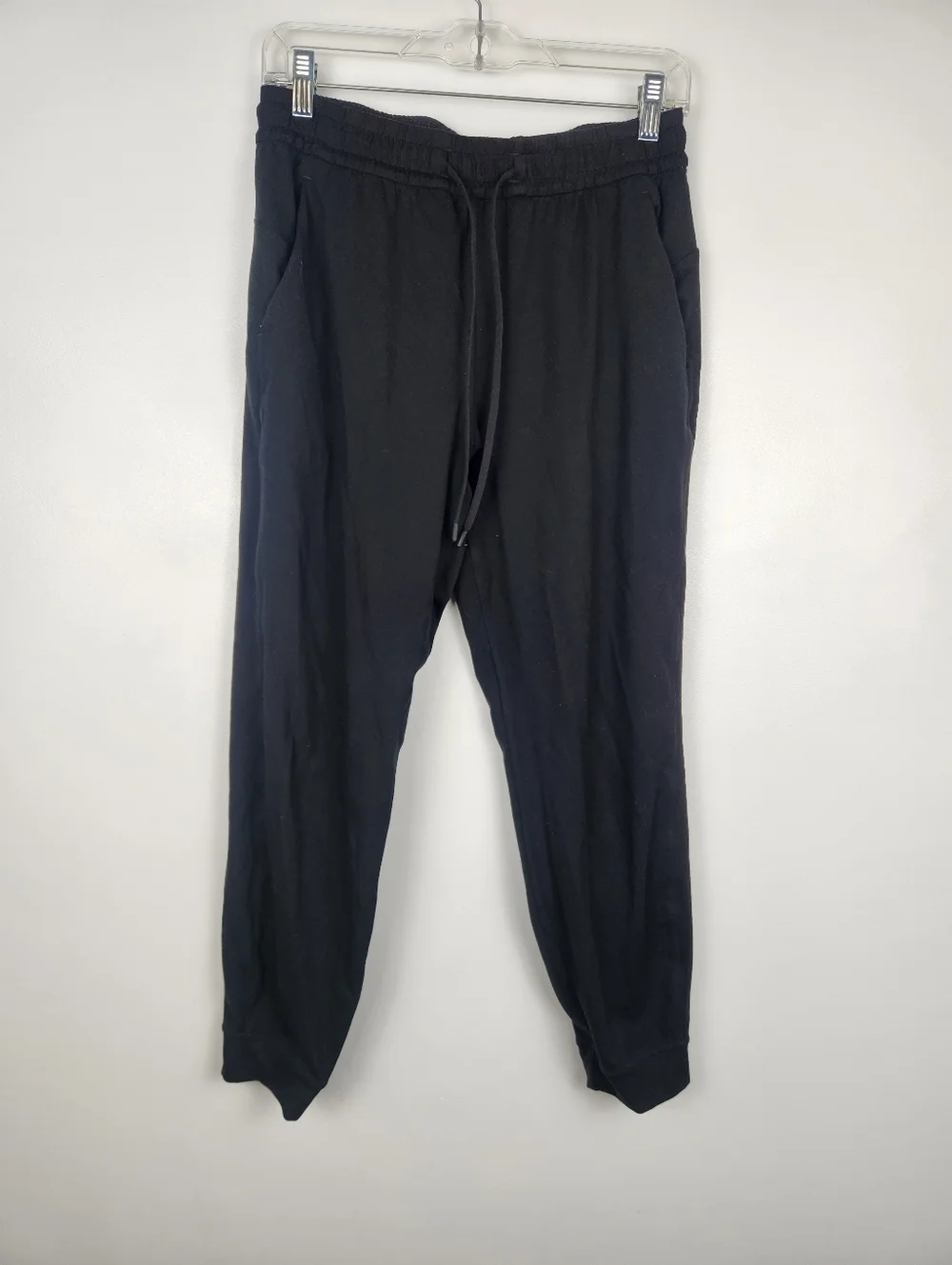 Lululemon Align Joggers in Black - Size 6​